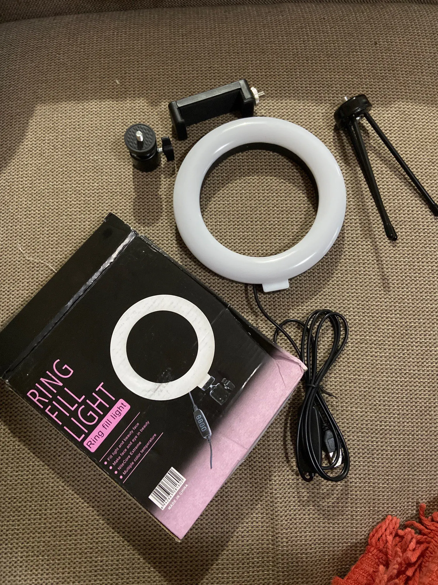 Ring Light Led Mesa Iluminador Pequena 6 Polegada IZELIGHT photo review