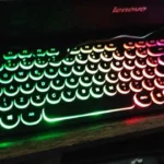 Teclado com Teclas Redondas LED RGB IZEBoard photo review