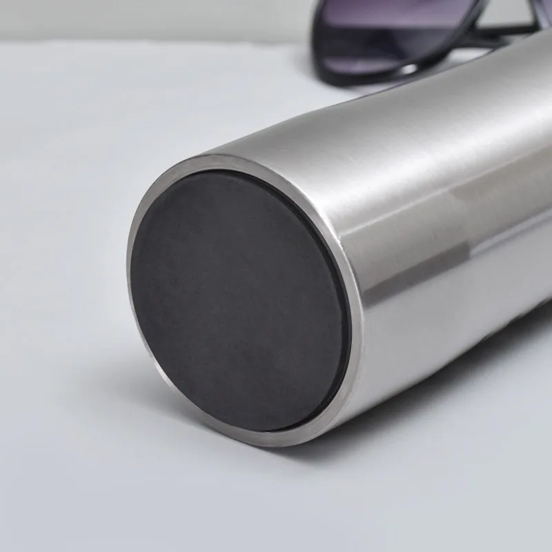 garrafa-inox-termica-izesport-squeeze-750ml-7.webp Garrafa Inox Térmica IZESPORT SQUEEZE 750ml IZESHOP