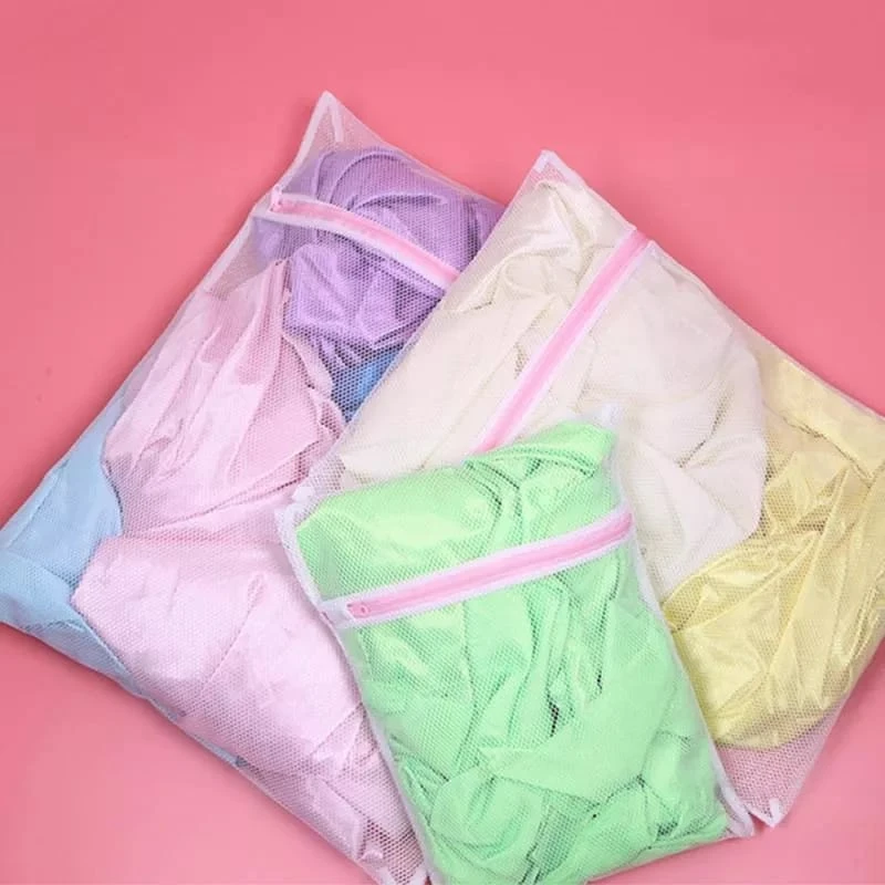 saco-lavar-roupas-protetor-izewash-lingerie-guard-4.webp Saco Lavar Roupas Protetor IZEWASH LINGERIE GUARD IZESHOP