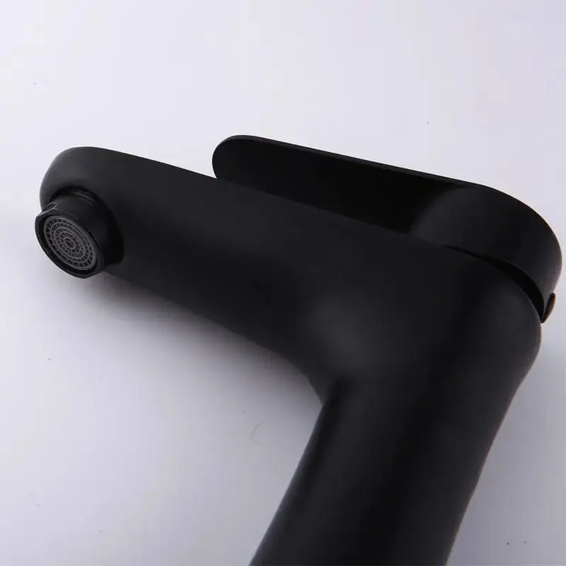 torneira-monocomando-izegourmetblack-2.webp Torneira Monocomando IZEGourmetBlack IZESHOP