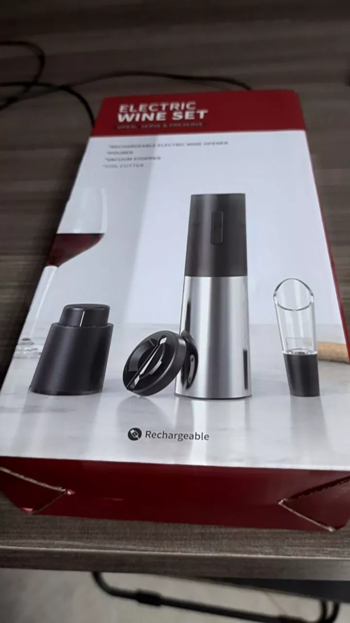 Abridor de Garrafa Elétrico USB Recarregável IZEOPENER PRO photo review