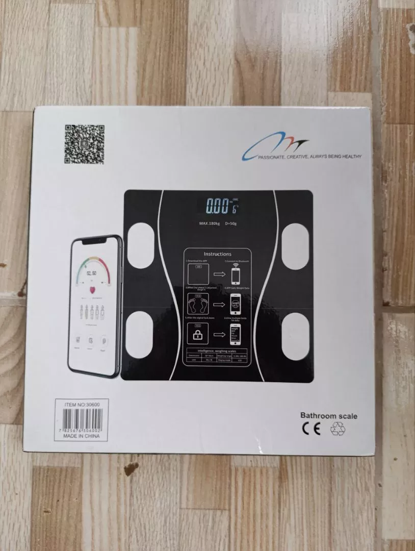 Balança Digital Corporal Bioimpedância 180kg IZEHEALTH CHECK photo review