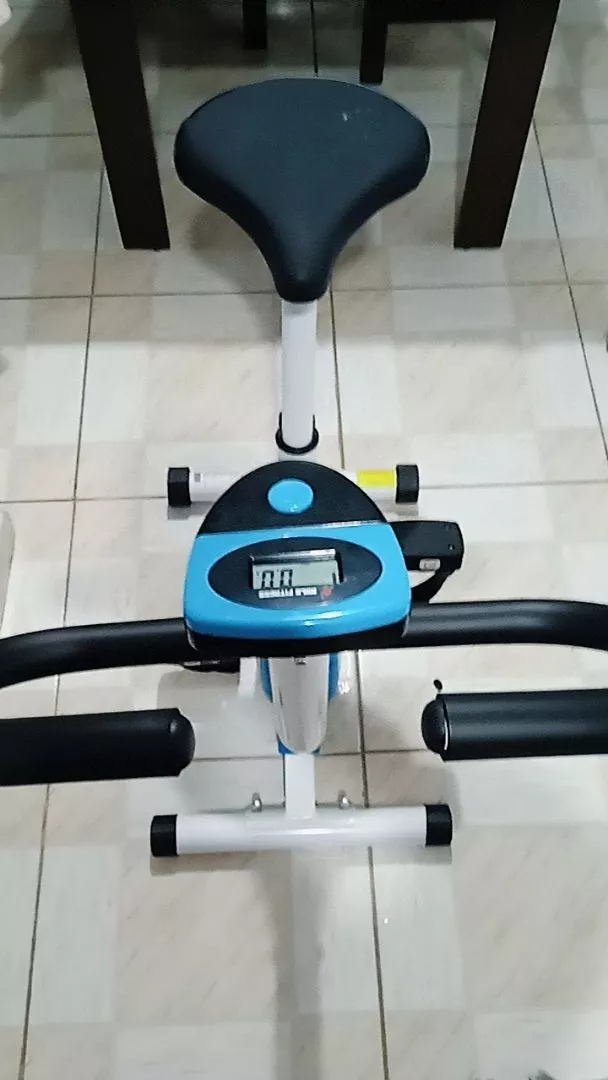 Bicicleta Ergométrica com Monitor Mile Fitness até 120kg IZEHEALTH PRO photo review
