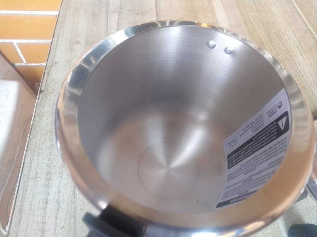 Panela de Pressão Alumínio Polido 4,5L Baquelite IZEFAST COOK photo review