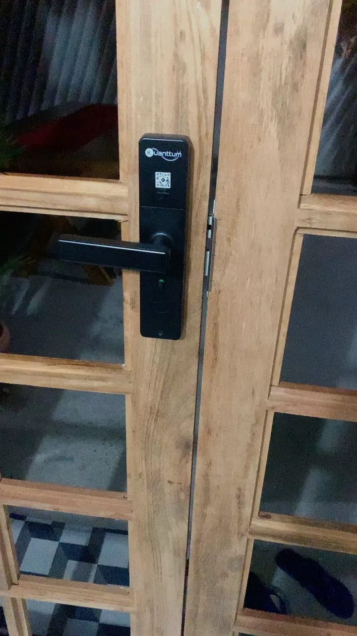 Fechadura Eletrônica Digital Biometrica Senha Kuanttum IZESAFE LOCK photo review