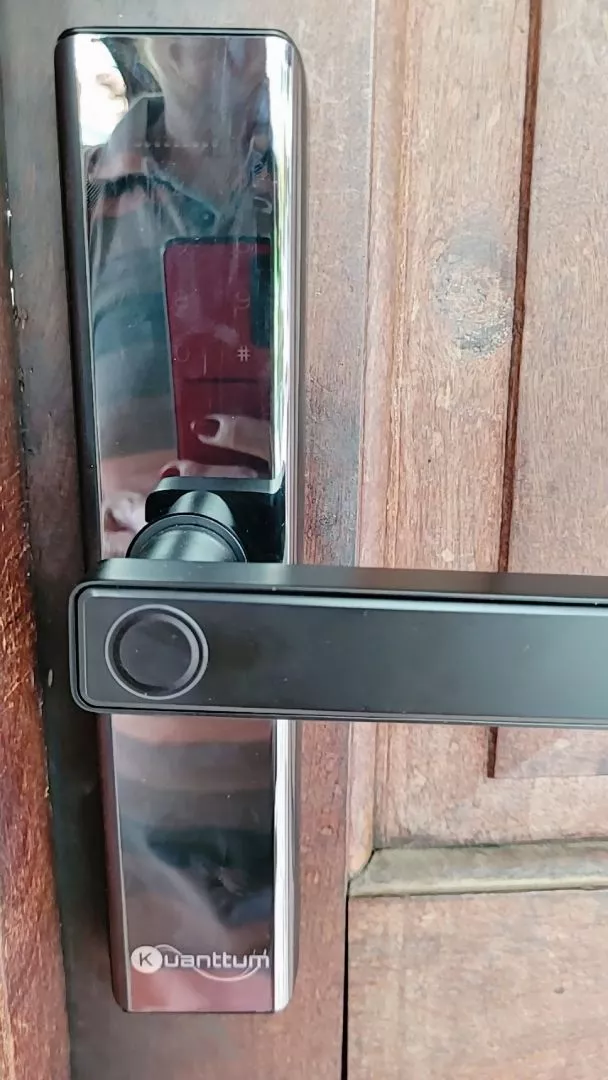 Fechadura Eletrônica Digital Biometrica Senha Kuanttum IZESAFE LOCK photo review