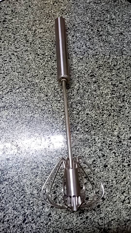 Batedor de Ovos Inox Manual 30cm Para Claras Café IZEHANDY WHISK photo review