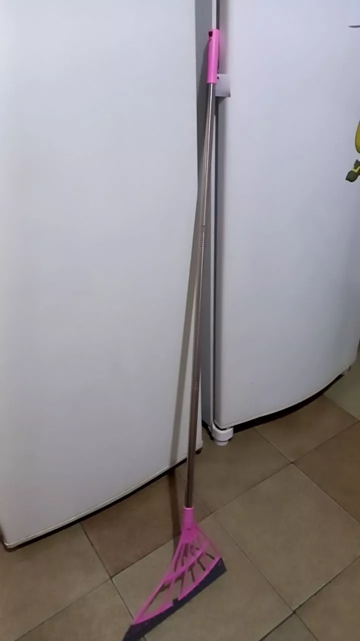 Vassoura Mágica 3 em 1 Silicone, Limpa Vidro e Piso, Aço Inox IZEFLAT CLEAN photo review