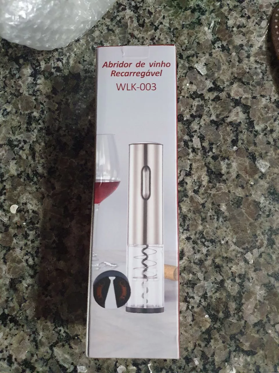 Abridor de Vinho Elétrico Recarregável Inox com Tampa a Vácuo IZEOPEN PRO photo review