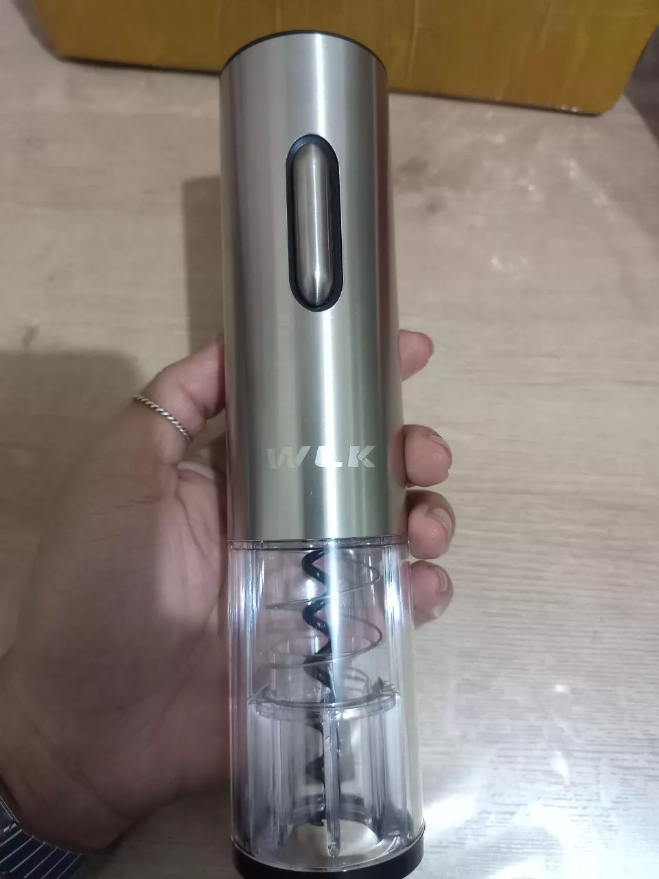 Abridor de Vinho Elétrico Recarregável Inox com Tampa a Vácuo IZEOPEN PRO photo review