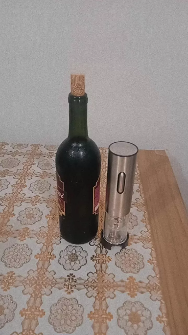 Abridor de Vinho Elétrico Recarregável Inox com Tampa a Vácuo IZEOPEN PRO photo review