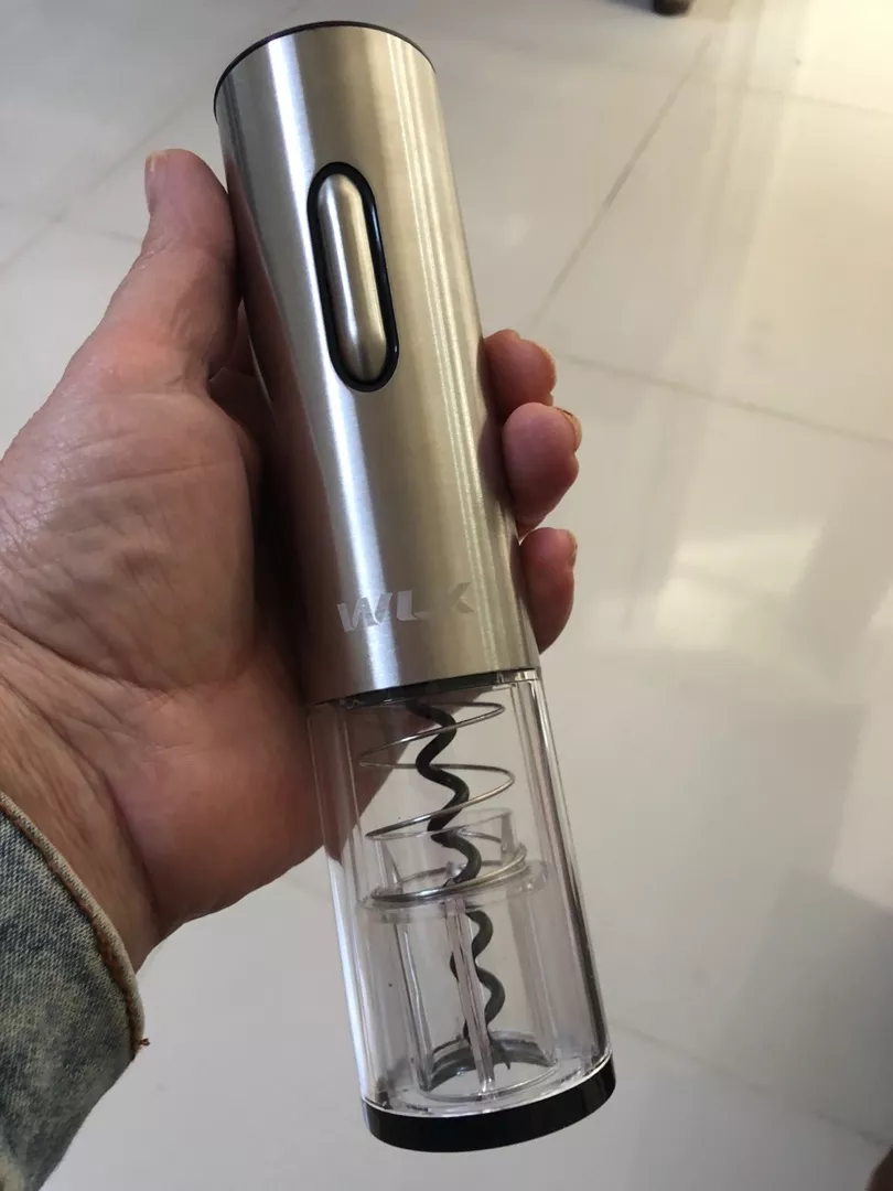Abridor de Vinho Elétrico Recarregável Inox com Tampa a Vácuo IZEOPEN PRO photo review