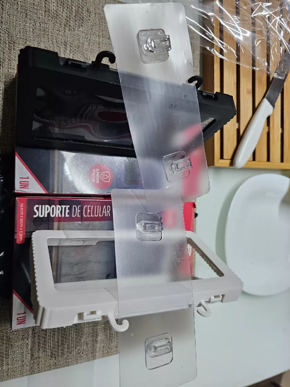 Suporte de Celular à Prova D’Água para Banheiro e Cozinha, Sensível ao Toque, Instalação Sem Furos IZESAFE TOUCH photo review