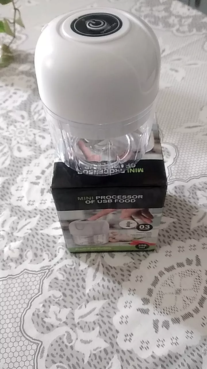 Mini Processador de Alimentos 250ml Sem Fio Portátil IZECHOPPER PRO photo review