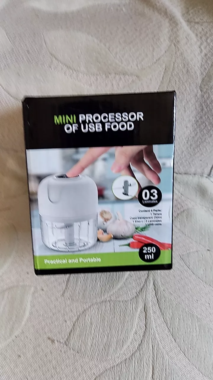 Mini Processador de Alimentos 250ml Sem Fio Portátil IZECHOPPER PRO photo review