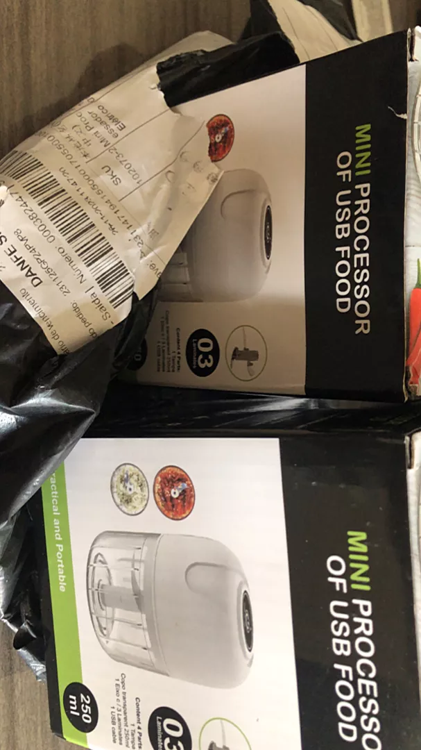 Mini Processador de Alimentos 250ml Sem Fio Portátil IZECHOPPER PRO photo review