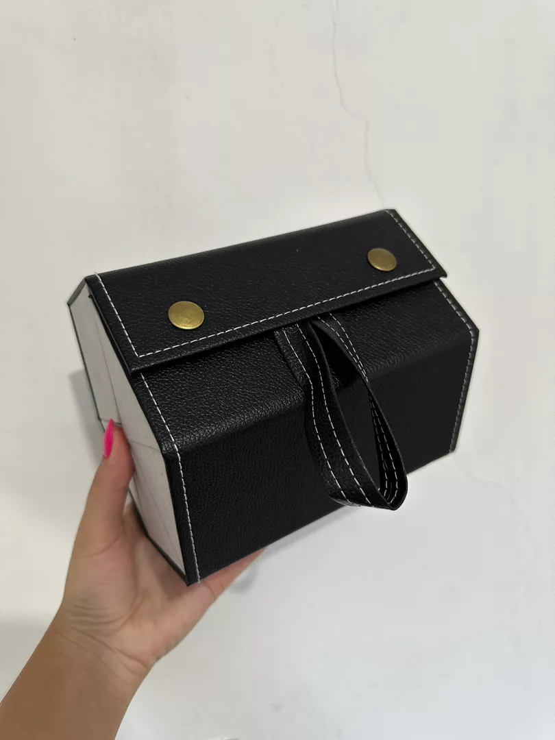 Organizador de Óculos Dobrável 3 Lugares Couro PU, Portátil e Ecológico IZECASE FOLD photo review