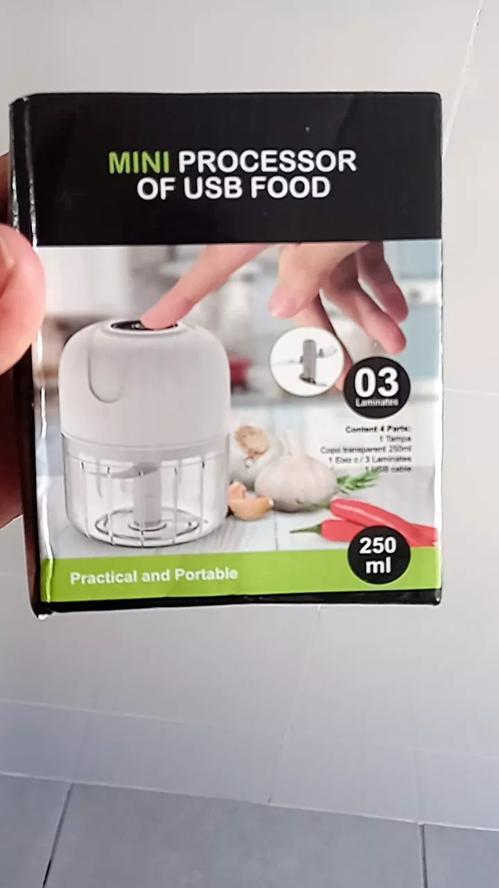 Mini Processador de Alimentos 250ml Sem Fio Portátil IZECHOPPER PRO photo review