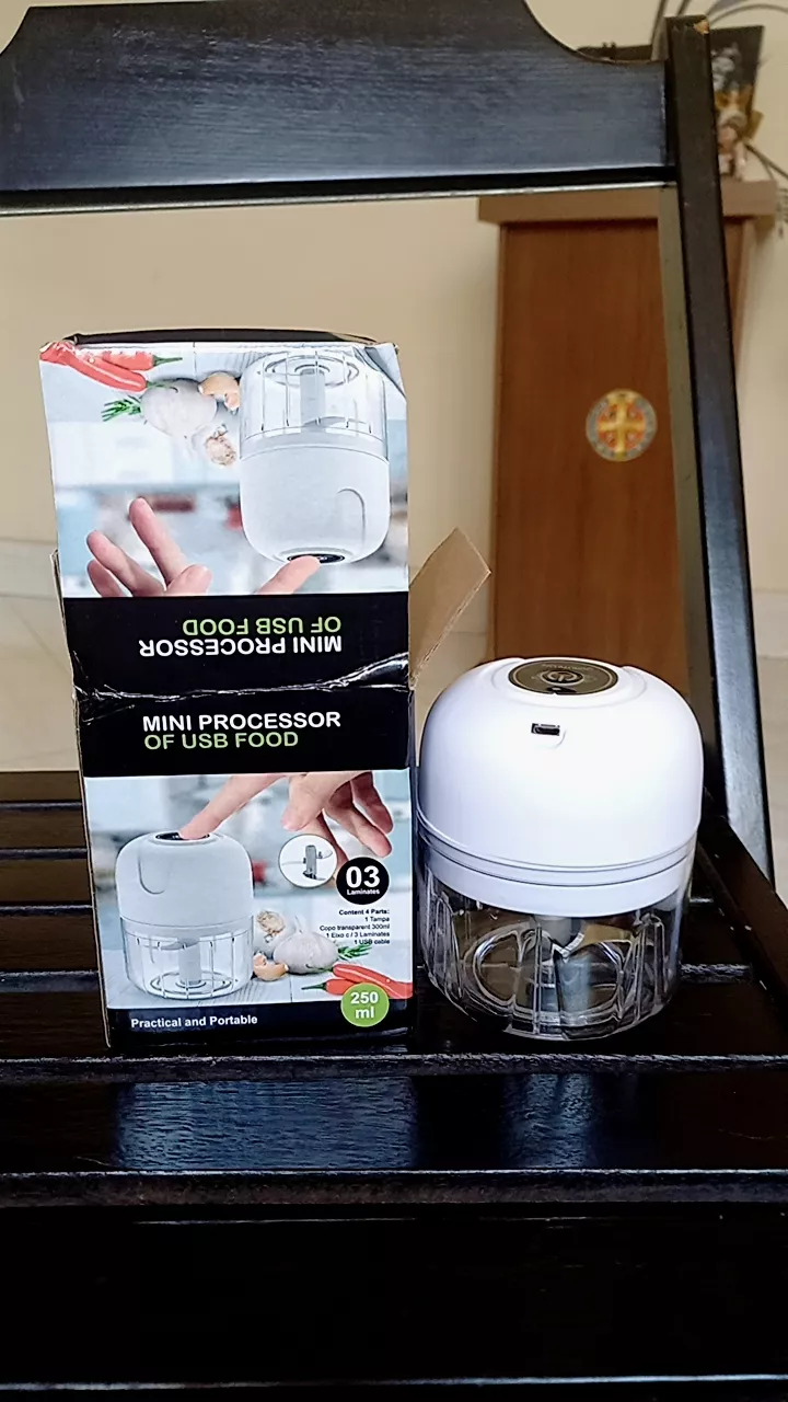 Mini Processador de Alimentos 250ml Sem Fio Portátil IZECHOPPER PRO photo review