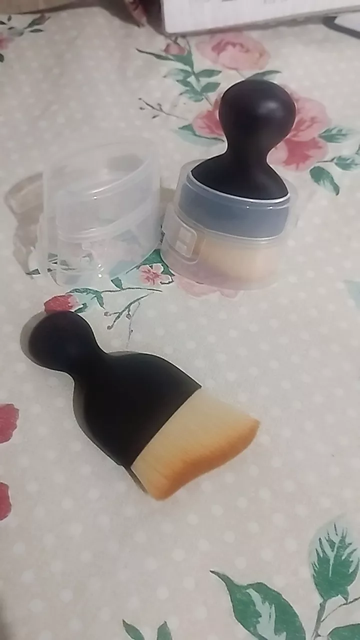 Escova Multiuso Para Maquiagem e Limpeza 9.7x7x5.2cm Cerdas Macias Preto IZEALL IN ONE photo review