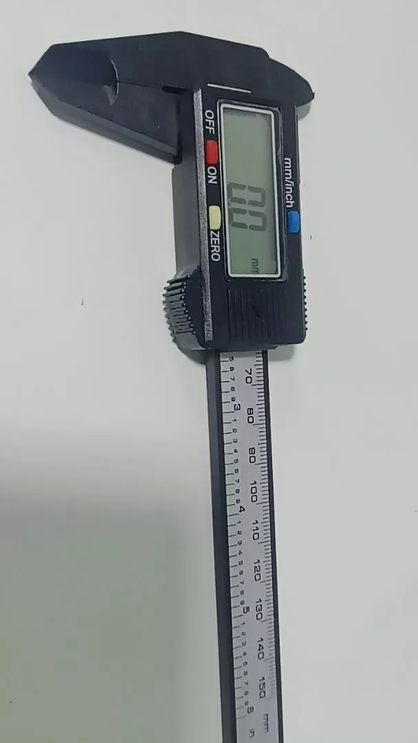 Paquímetro Digital Fibra de Carbono 150mm Tela LCD Resolução 0,1mm IZEPRECISION PRO photo review
