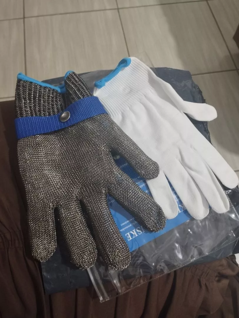 Luva Açougueiro Malha de Aço Inoxidável AntiCorte Flexível Proteção Profissional IZESECURE PRO photo review