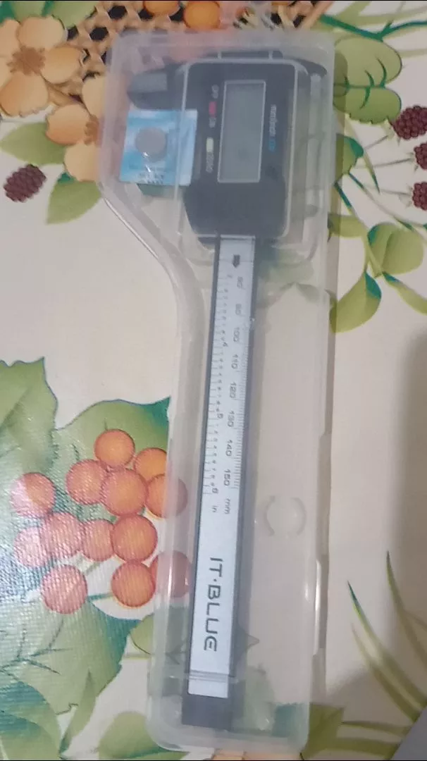 Paquímetro Digital Fibra de Carbono 150mm Tela LCD Resolução 0,1mm IZEPRECISION PRO photo review