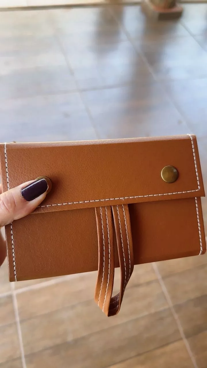 Organizador de Óculos Dobrável 3 Lugares Couro PU, Portátil e Ecológico IZECASE FOLD photo review
