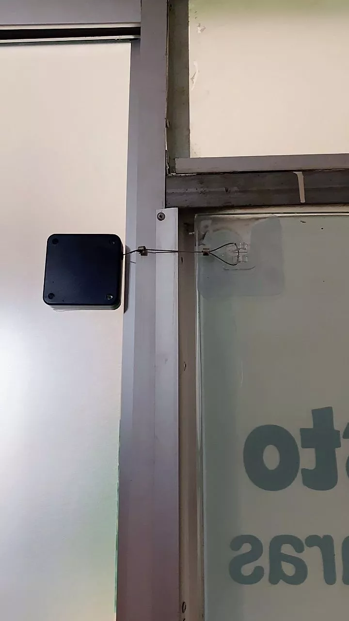Fechador de Porta Automático com Mola de Aço, Instalação Fácil, Para Ambientes Internos e Externos IZELOCK PRO photo review