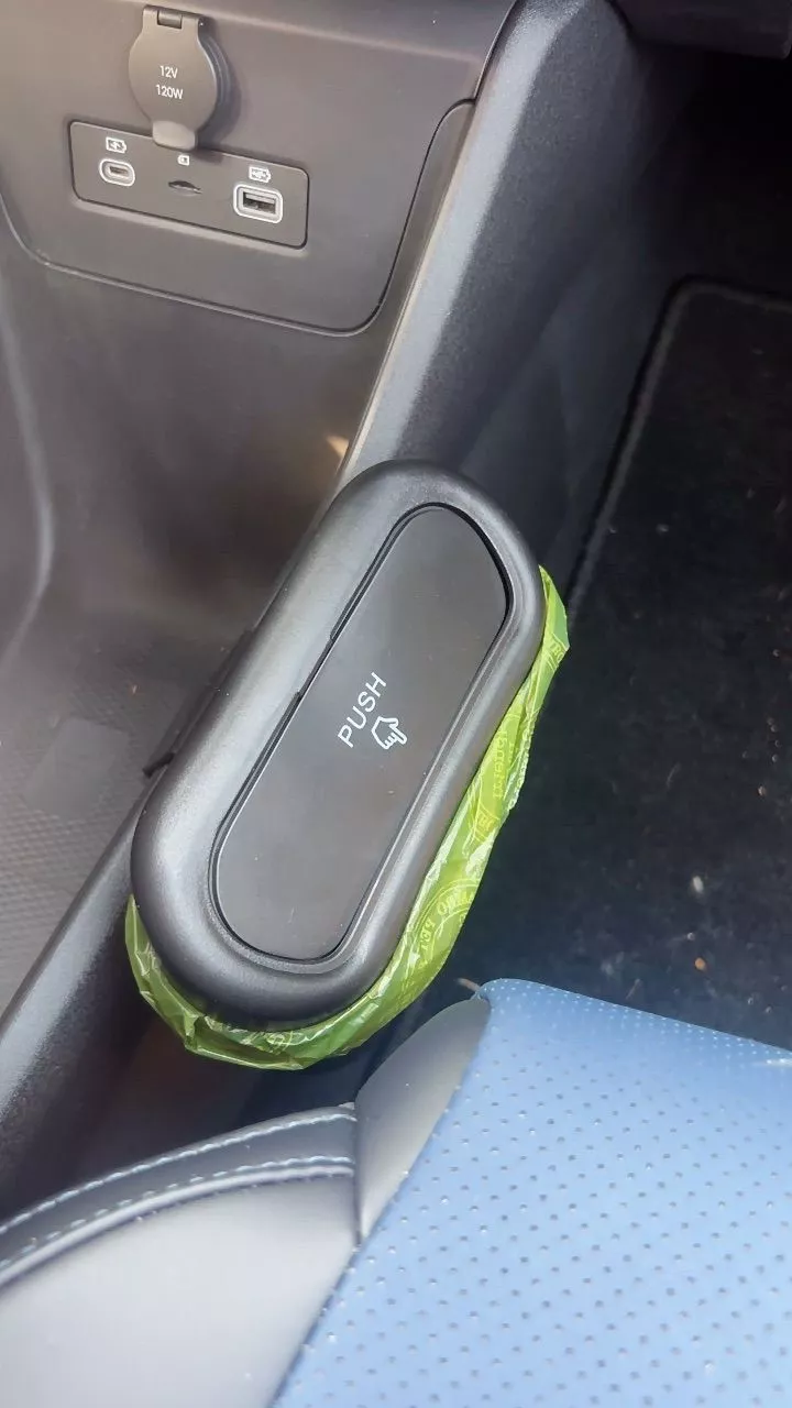 Lixeira Compacta para Carro Lavável IZE CARRY CLEAN photo review