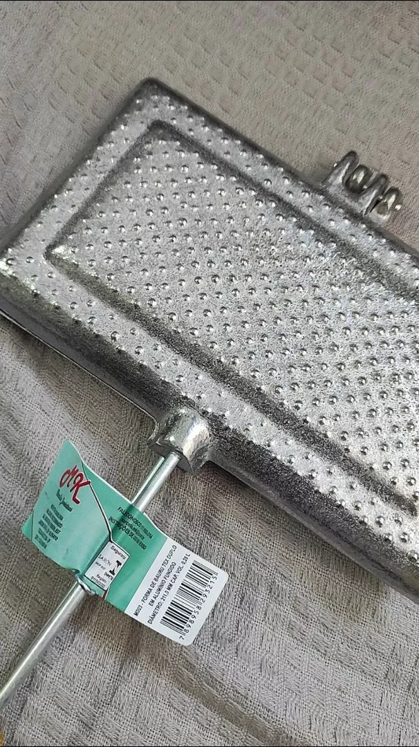 Sanduicheira Baurutex Tostex Dupla Alumínio, Trava Segurança, Cabo Madeira – IZEGRILL MASTER photo review
