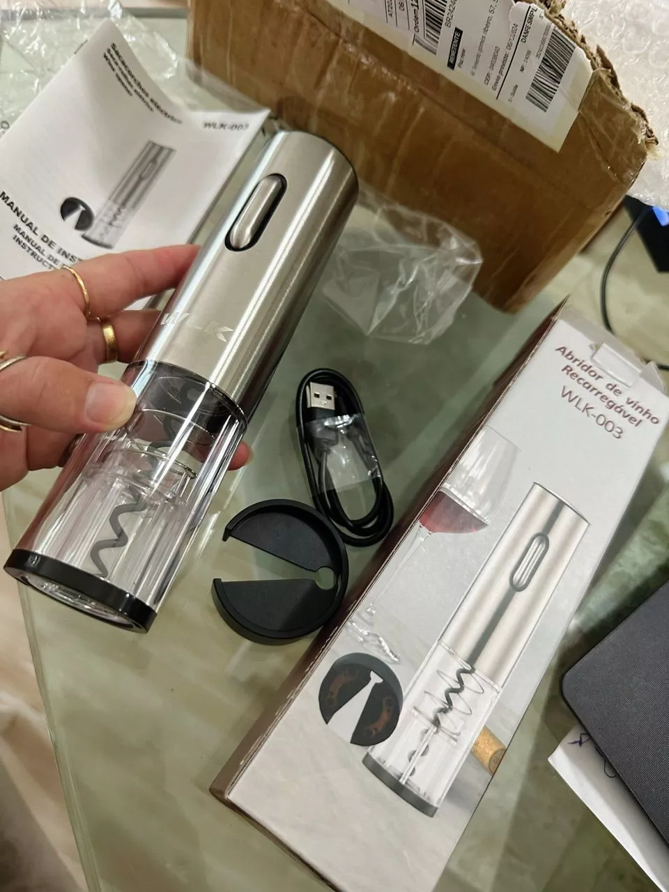 Abridor de Vinho Elétrico Recarregável Inox com Tampa a Vácuo IZEOPEN PRO photo review