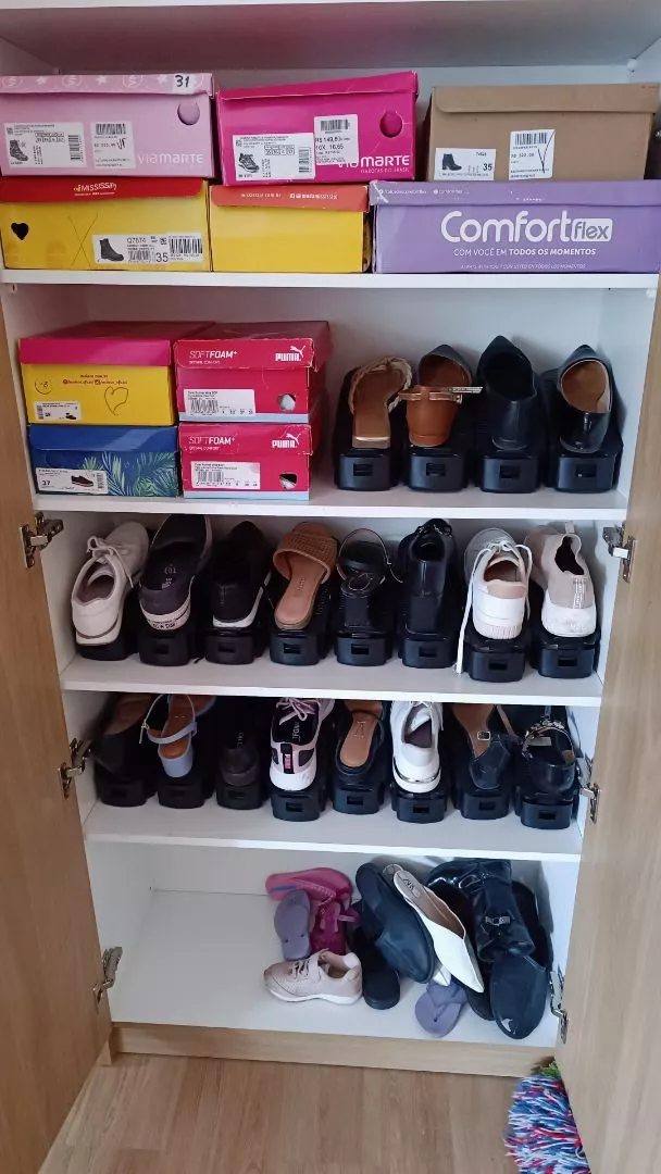 Organizador de Sapatos Ajustável 20 Unidades Preto - Economiza Espaço, Design Moderno, Resistente | IZESTORAGE FLEX photo review