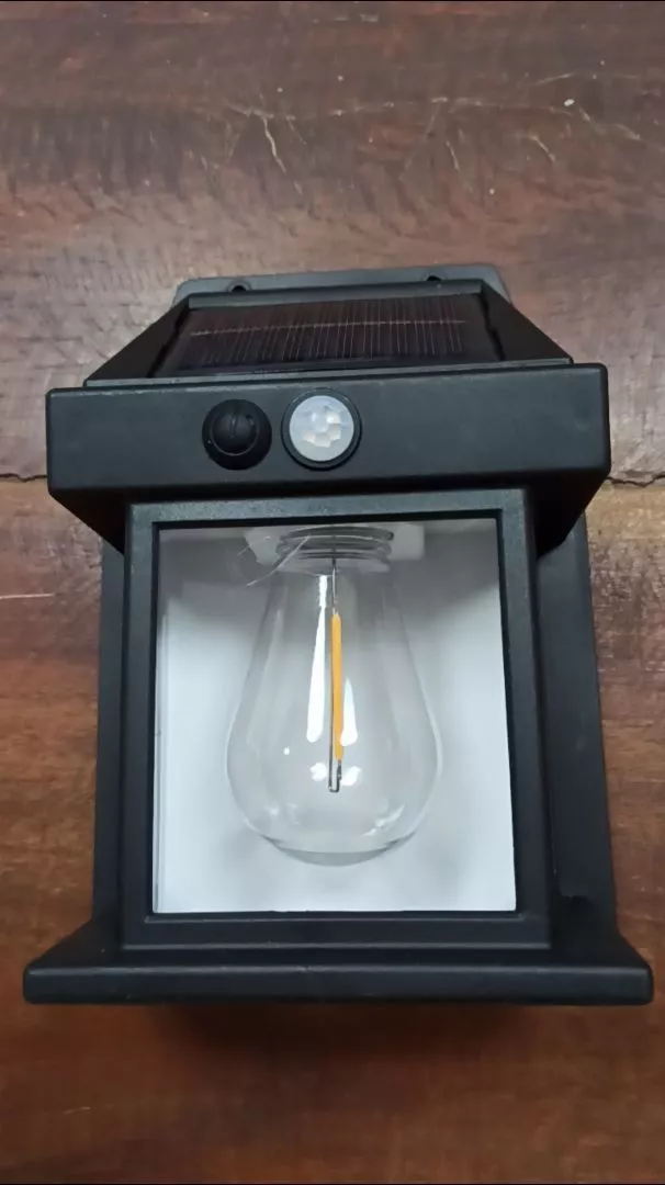 Luminária Solar com Sensor de Movimento, 3 Modos de Iluminação, LED, Bateria de Lítio IP65 IZESAFE LIGHT photo review