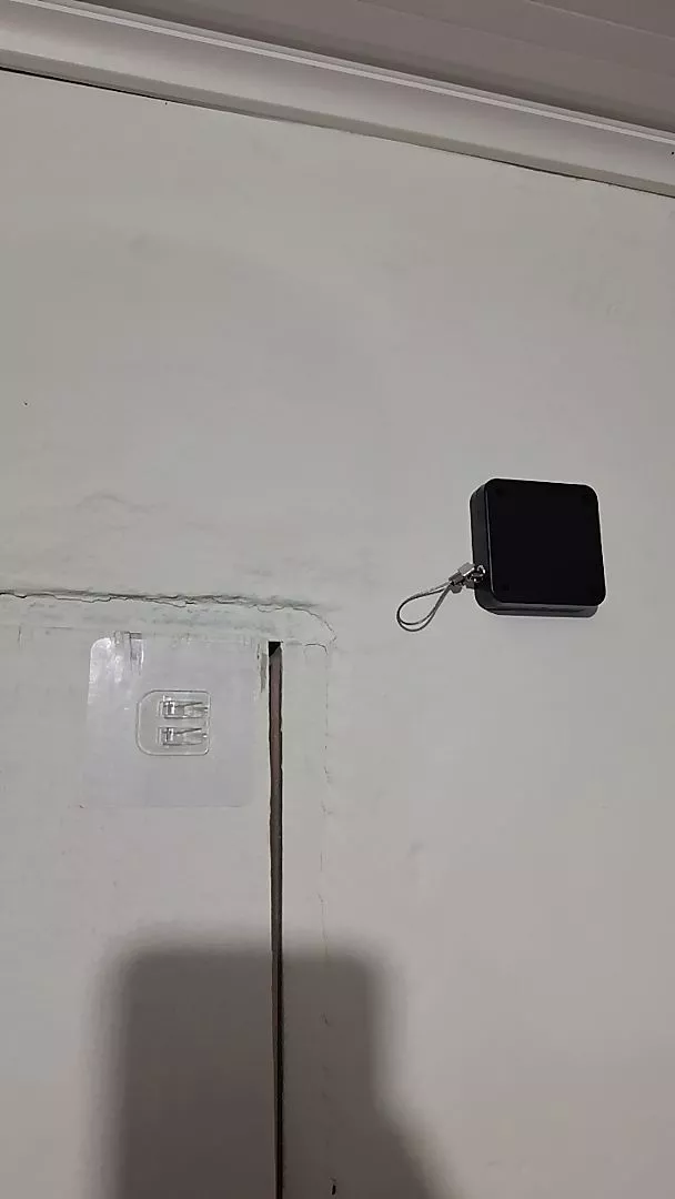 Fechador de Porta Automático com Mola de Aço, Instalação Fácil, Para Ambientes Internos e Externos IZELOCK PRO photo review