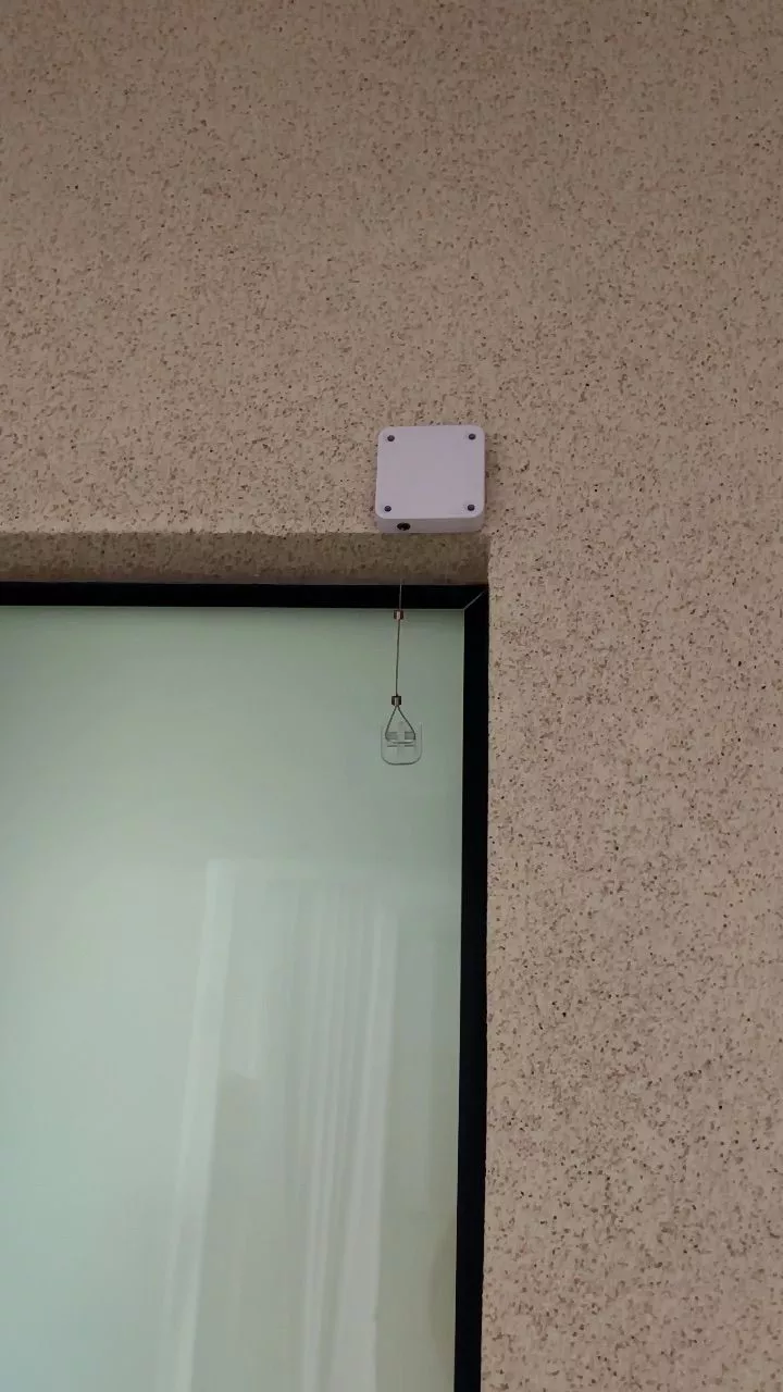 Fechador de Porta Automático com Mola de Aço, Instalação Fácil, Para Ambientes Internos e Externos IZELOCK PRO photo review