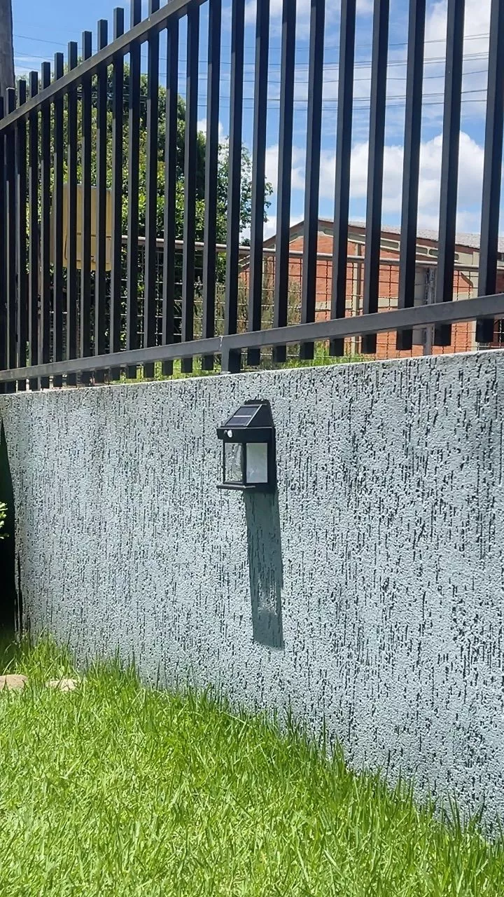 Luminária Solar com Sensor de Movimento, 3 Modos de Iluminação, LED, Bateria de Lítio IP65 IZESAFE LIGHT photo review