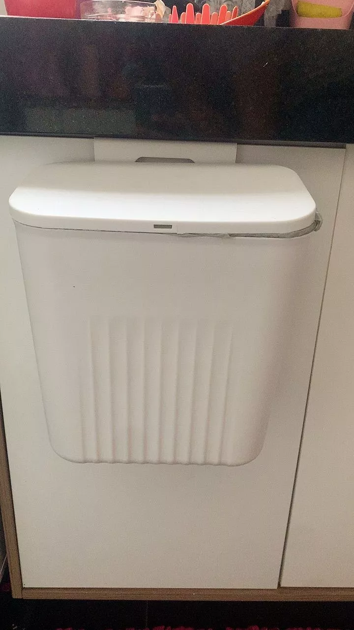 Lixeira Suspensa Adesiva 9L Anti Odor, Fixação Sem Furos, Design Moderno IZECLIP FRESH photo review