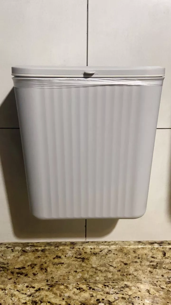 Lixeira Suspensa Adesiva 9L Anti Odor, Fixação Sem Furos, Design Moderno IZECLIP FRESH photo review