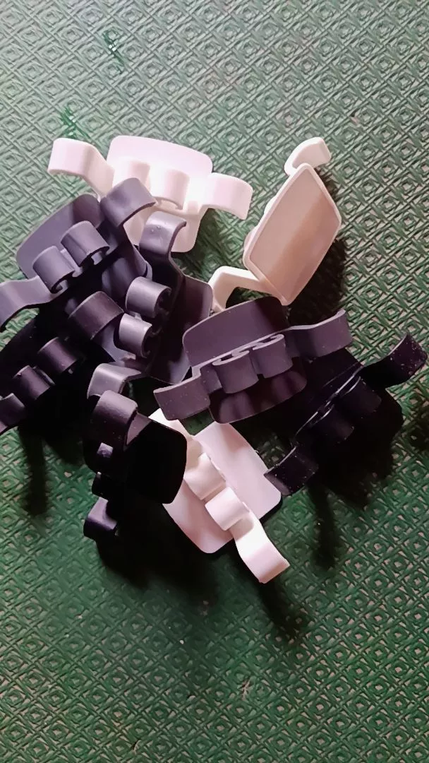 Organizador de Cabos de Cozinha Universal Silicone Preto 9 Unidades IZECABLE FIT photo review