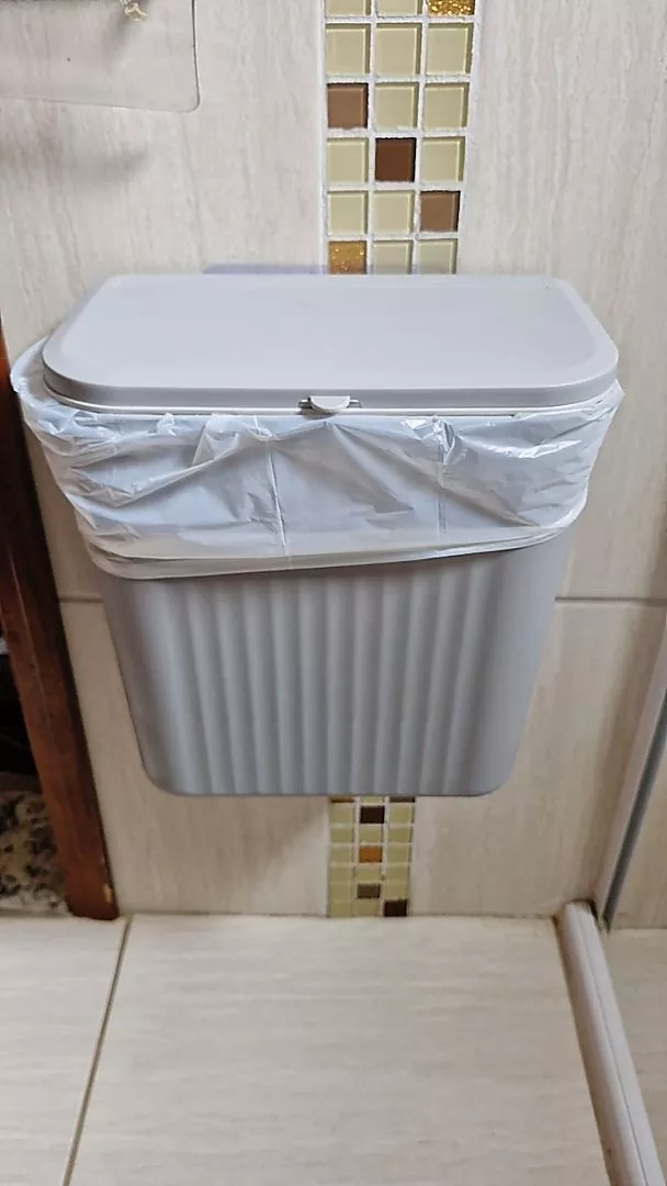 Lixeira Suspensa Adesiva 9L Anti Odor, Fixação Sem Furos, Design Moderno IZECLIP FRESH photo review