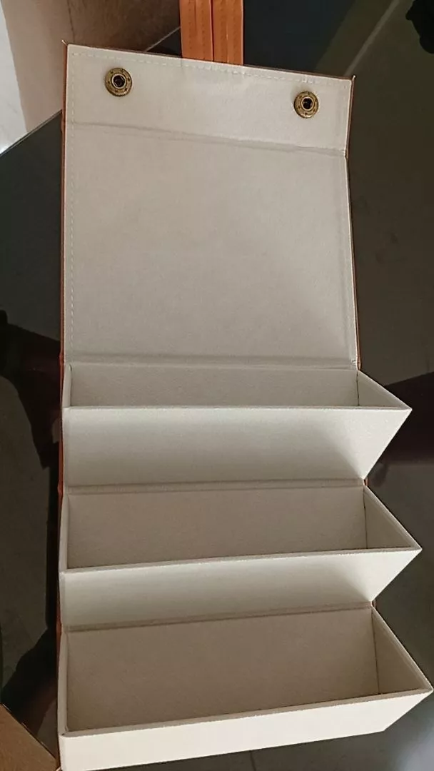 Organizador de Óculos Dobrável 3 Lugares Couro PU, Portátil e Ecológico IZECASE FOLD photo review