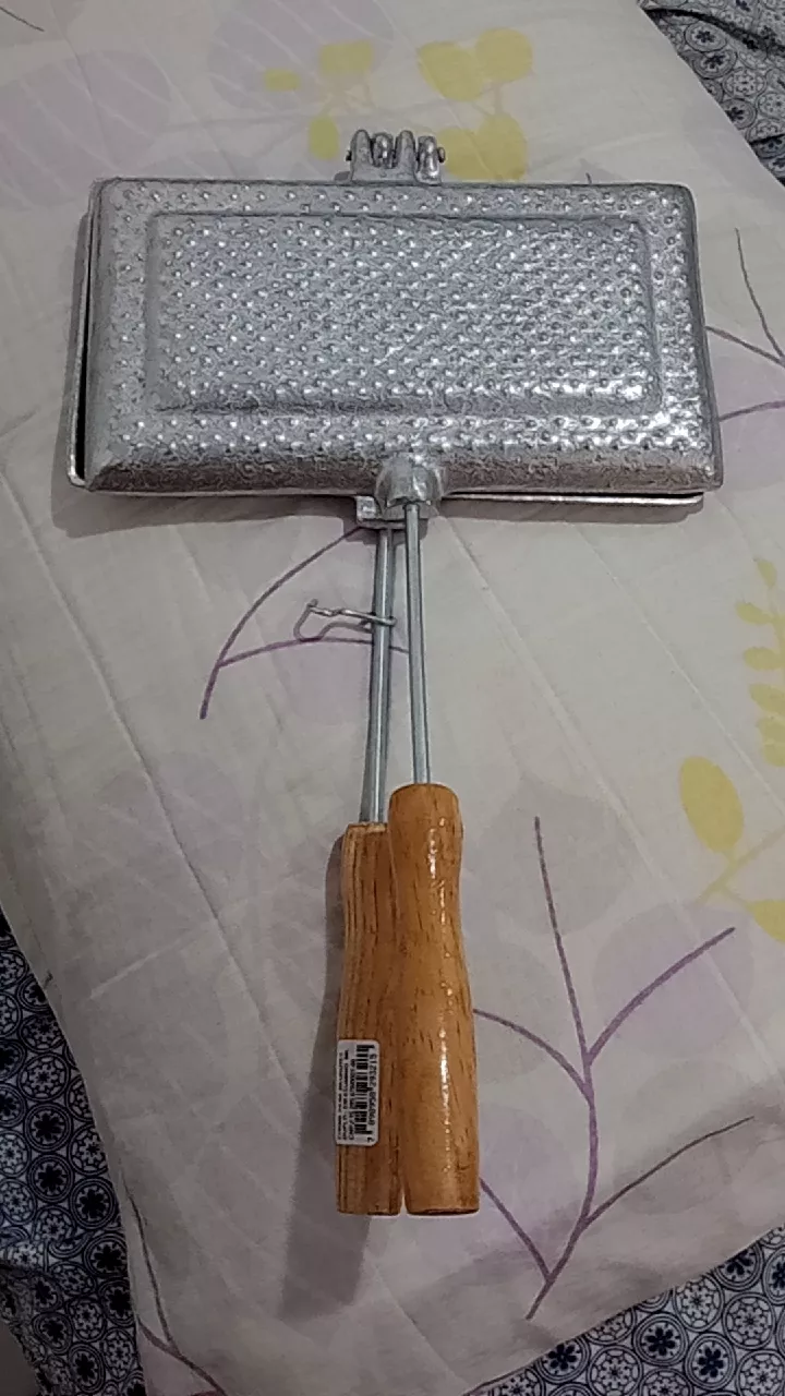 Sanduicheira Baurutex Tostex Dupla Alumínio, Trava Segurança, Cabo Madeira – IZEGRILL MASTER photo review