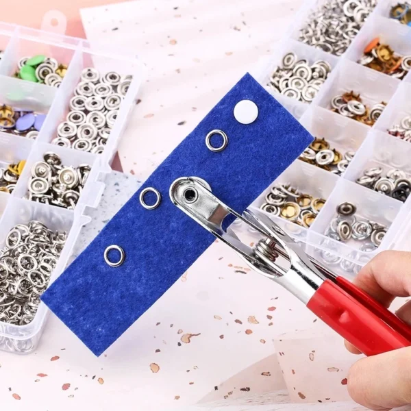 Alicate Aplicador de Botão de Pressão para Roupas de Bebê Latão Inox 150 Peças IZESNAP PRO