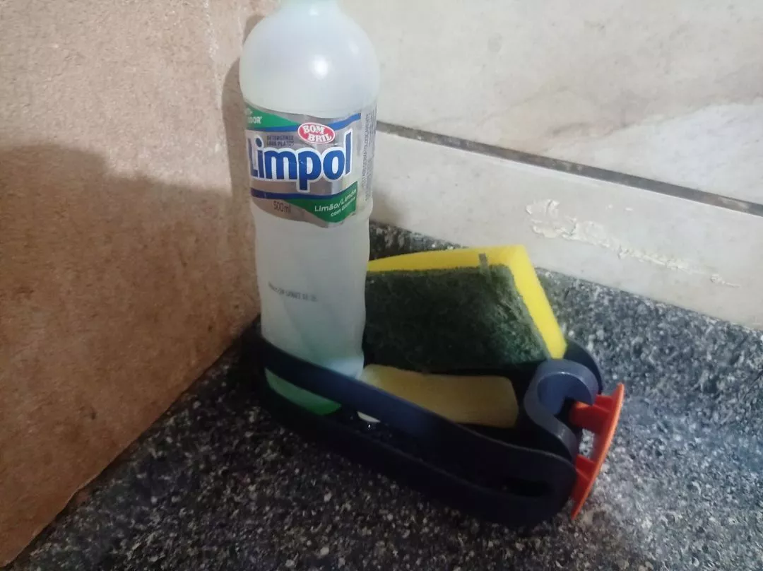 Porta Shampoo e Esponja Ajustável Para Torneira, Escorredor De Pia Sem Furo, Plástico Resistente IZEORGANIZE CLEAN photo review