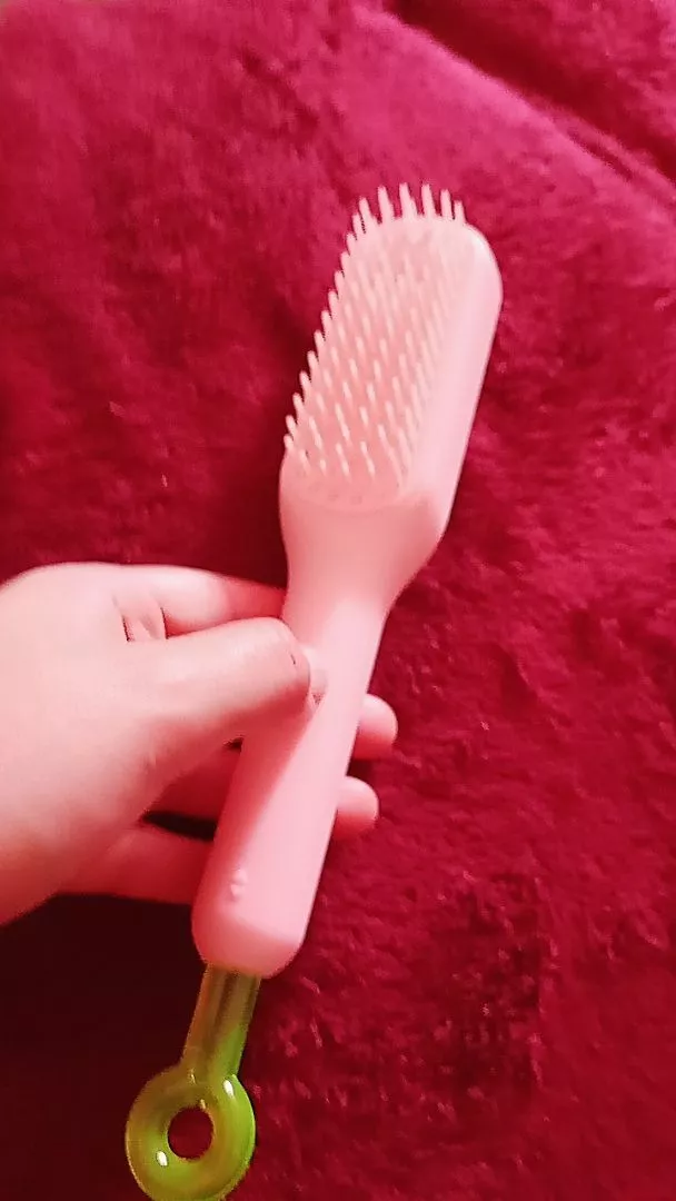 Pente Mágico Retrátil Antiestático Massagem Para Cabelos Lisos IZEHAIR FLEX photo review