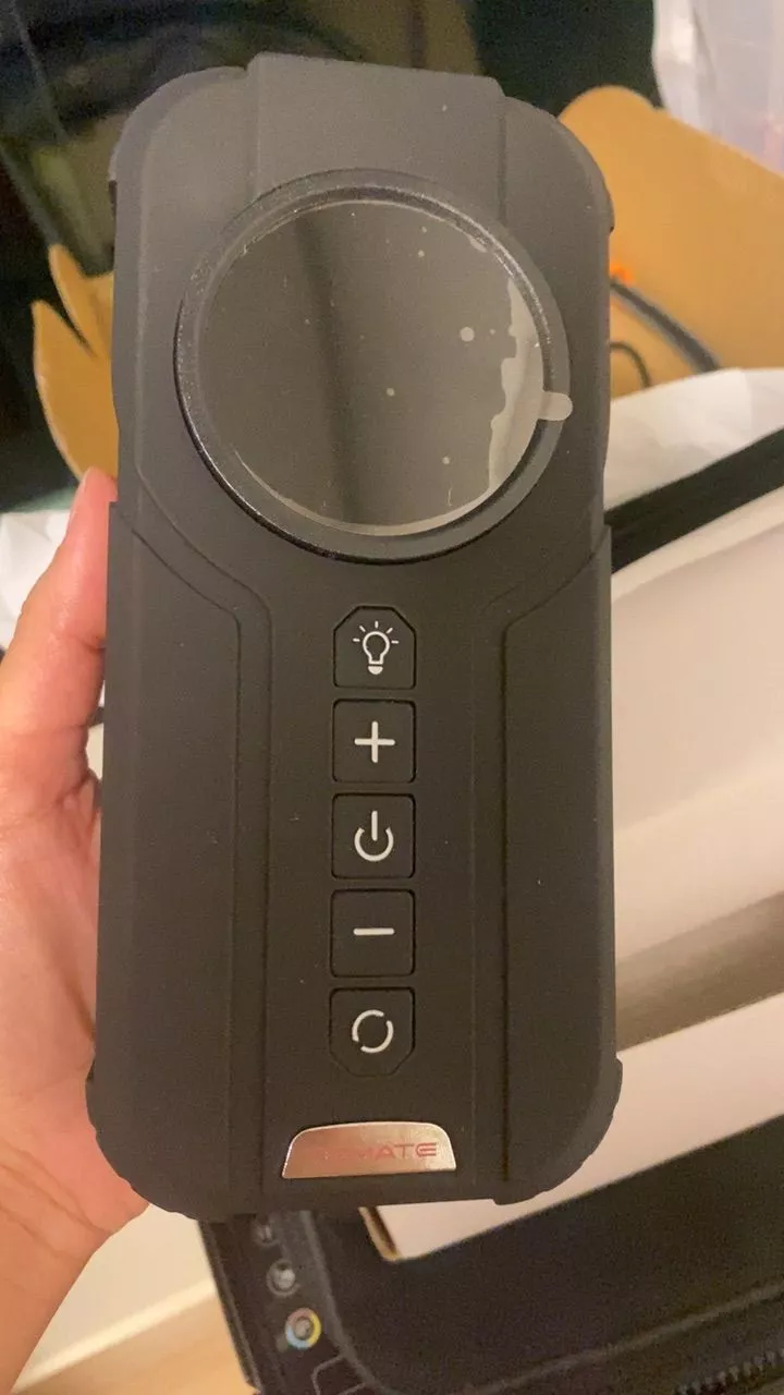 Bomba de Ar Inteligente Sem Fio 180PSI LED PowerBank Portátil IZEINFLATE PRO photo review