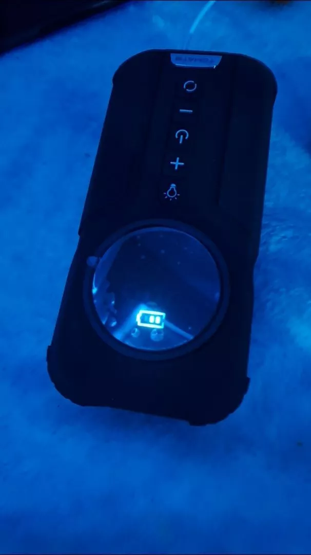 Bomba de Ar Inteligente Sem Fio 180PSI LED PowerBank Portátil IZEINFLATE PRO photo review