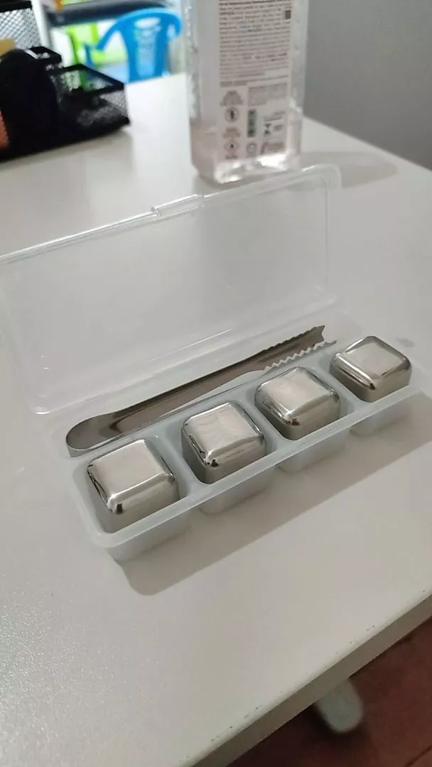 Kit Cubos de Gelo Inox Reutilizáveis Para Bebidas Com Estojo IZECOOL REFRESH photo review